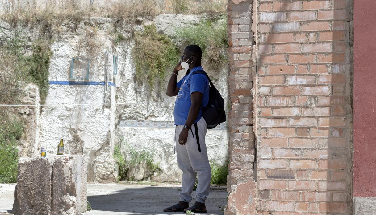 Decenas de subsaharianos deambulaban por las calles del barrio histórico de Lérida