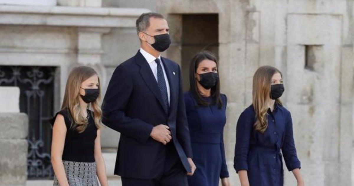 La familia real en el funeral de Estado por las víctimas del coronavirus.