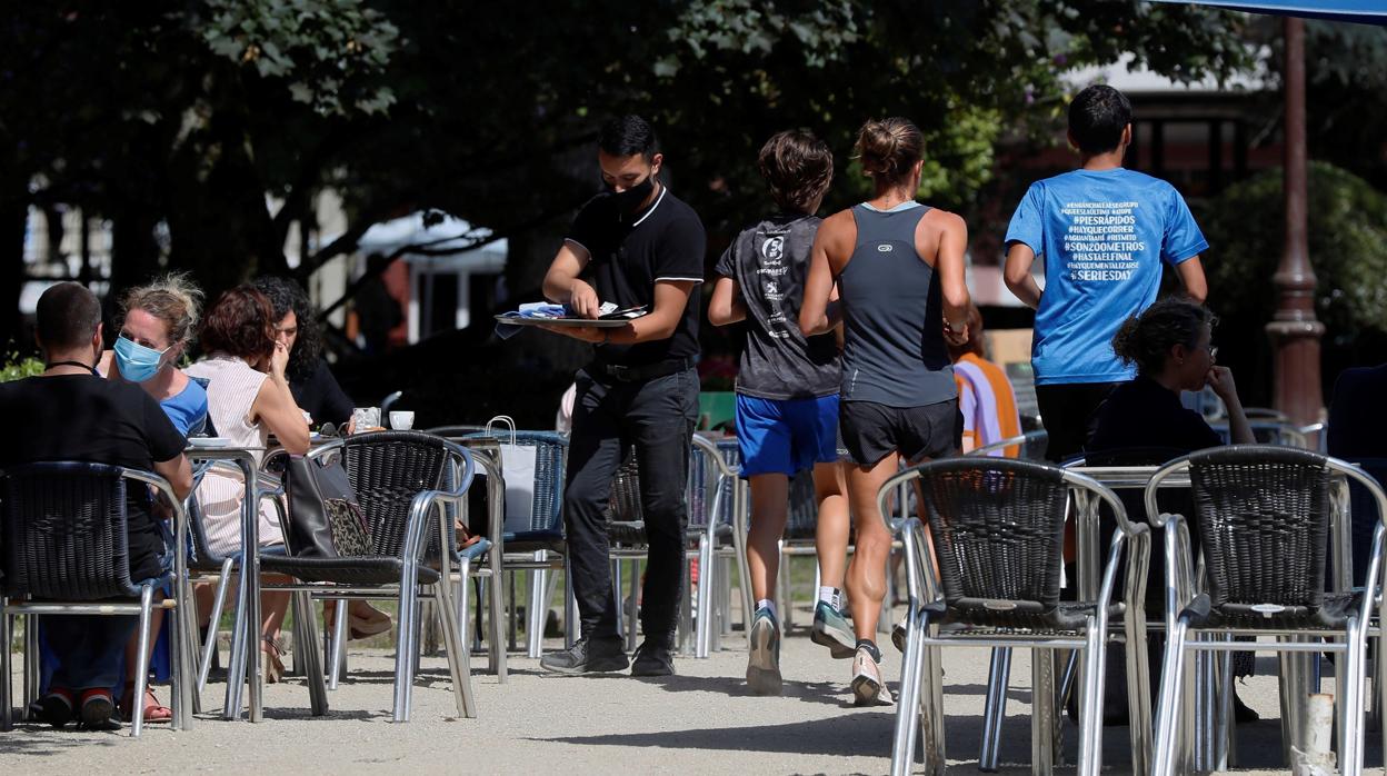 Sanidad notifica un ligero descenso en los contagios con 529 casos por los datos de Cataluña y Aragón