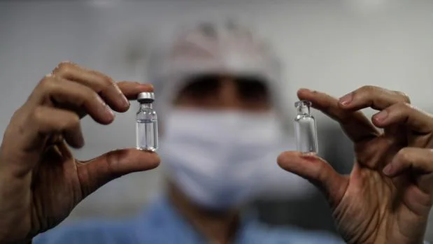 La vacuna llegará a Italia en diciembre, pero se debate sobre la obligatoriedad