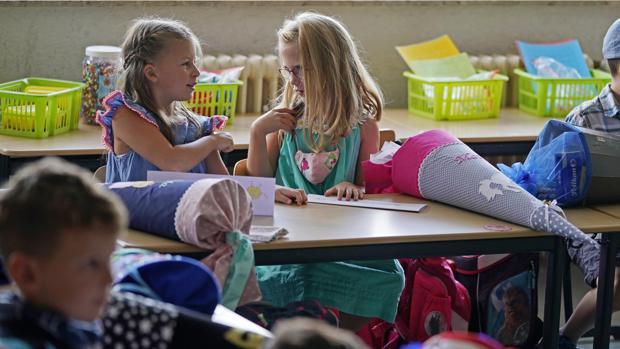 Opina: ¿Crees que el Gobierno debería unificar los criterios y preparar un protocolo común para la vuelta al cole en toda España?