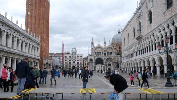 Día histórico para Venecia: la plaza de San Marcos seca por primera vez ante una marea  alta gracias al Moisés