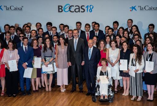 Becas de excelencia a más de 5.000 estudiantes e investigadores para ampliar su formación