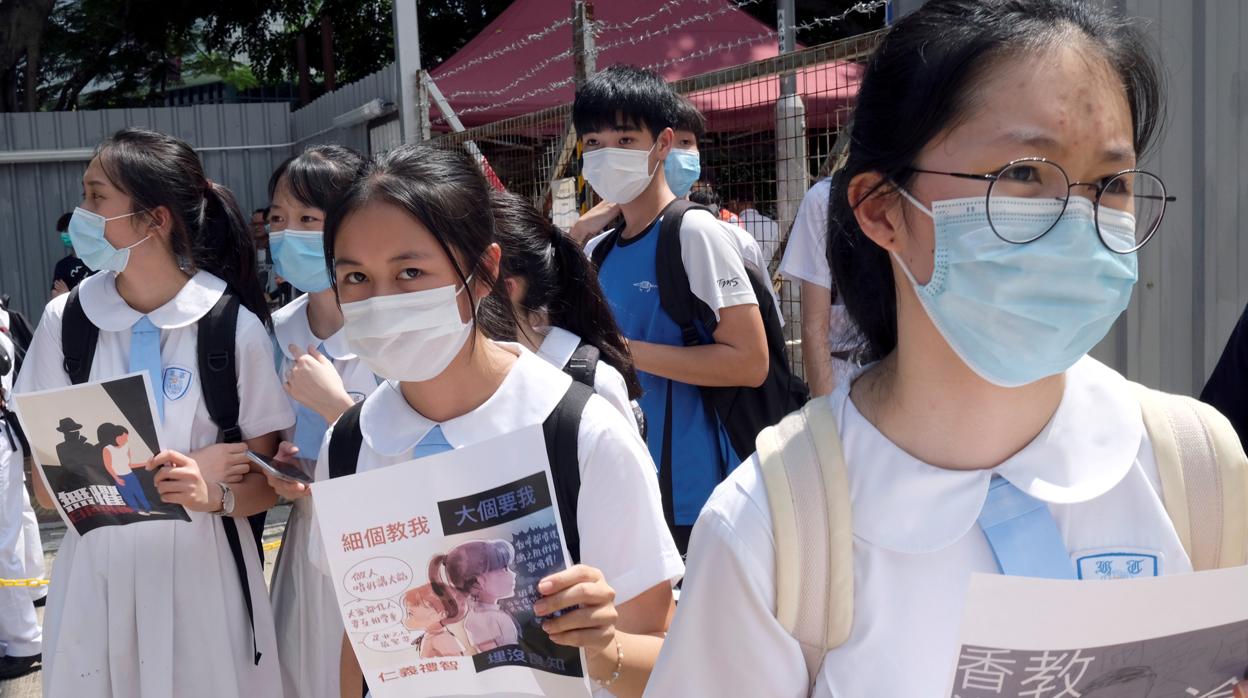 Estudiantes de secundaria en una manifestación