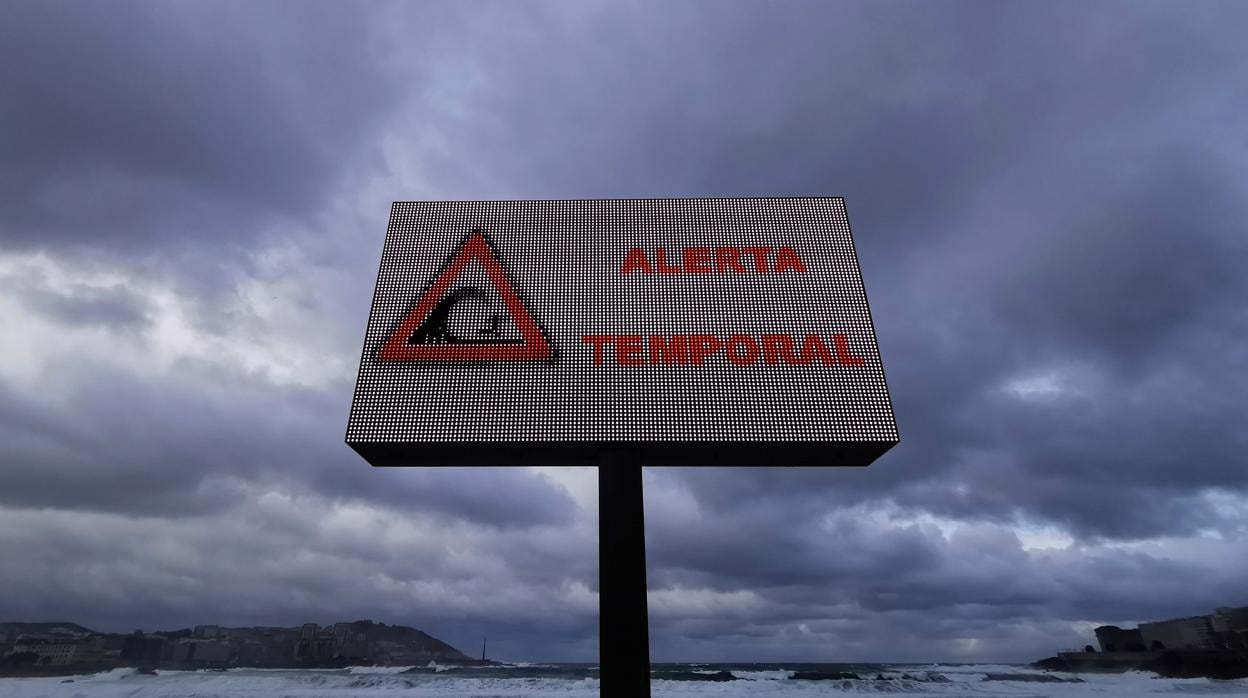 La borrasca atlántica Dora ha activado la alerta en casi toda España
