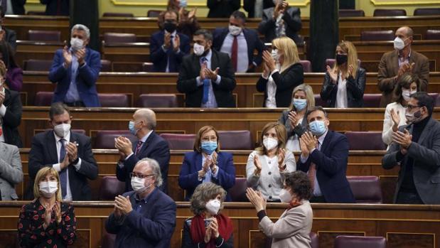 El PSOE fuerza un pleno «ad hoc» en el Congreso para aprobar este jueves la ley de eutanasia