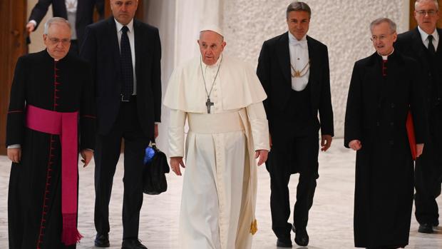 Papa Francisco: «No debemos negar nuestra historia reciente de fracasos, escándalos, caídas y pecados»