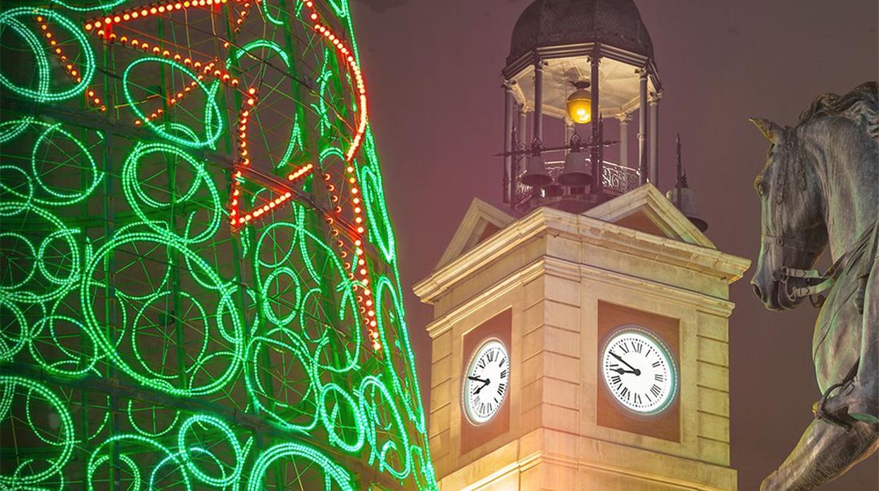 El emblemático reloj de la Puerta del Sol, en Madrid