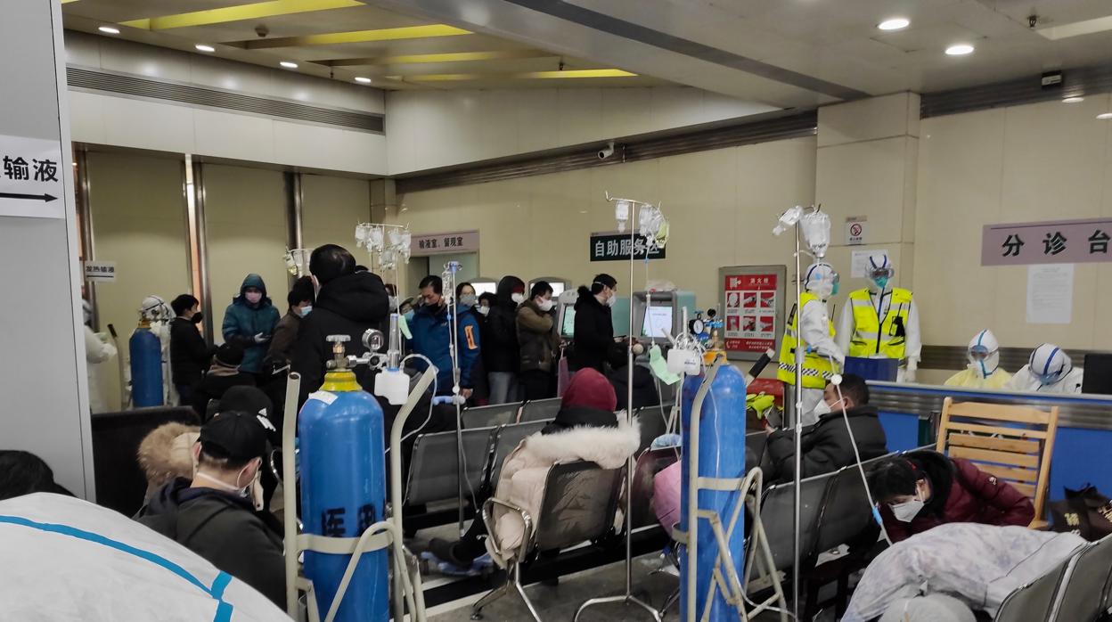 El estallido del coronavirus colapsó los hospitales de Wuhan en enero y febrero