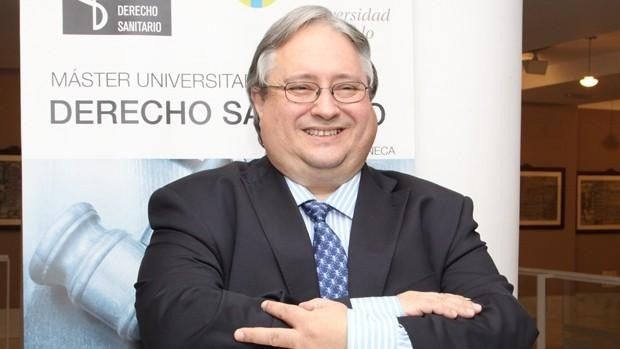 El Gobierno vasco estudia recurrir la decisión del juez que ha reabierto los bares y definió a los epidemiólogos como «médicos de cabecera con cursillo»