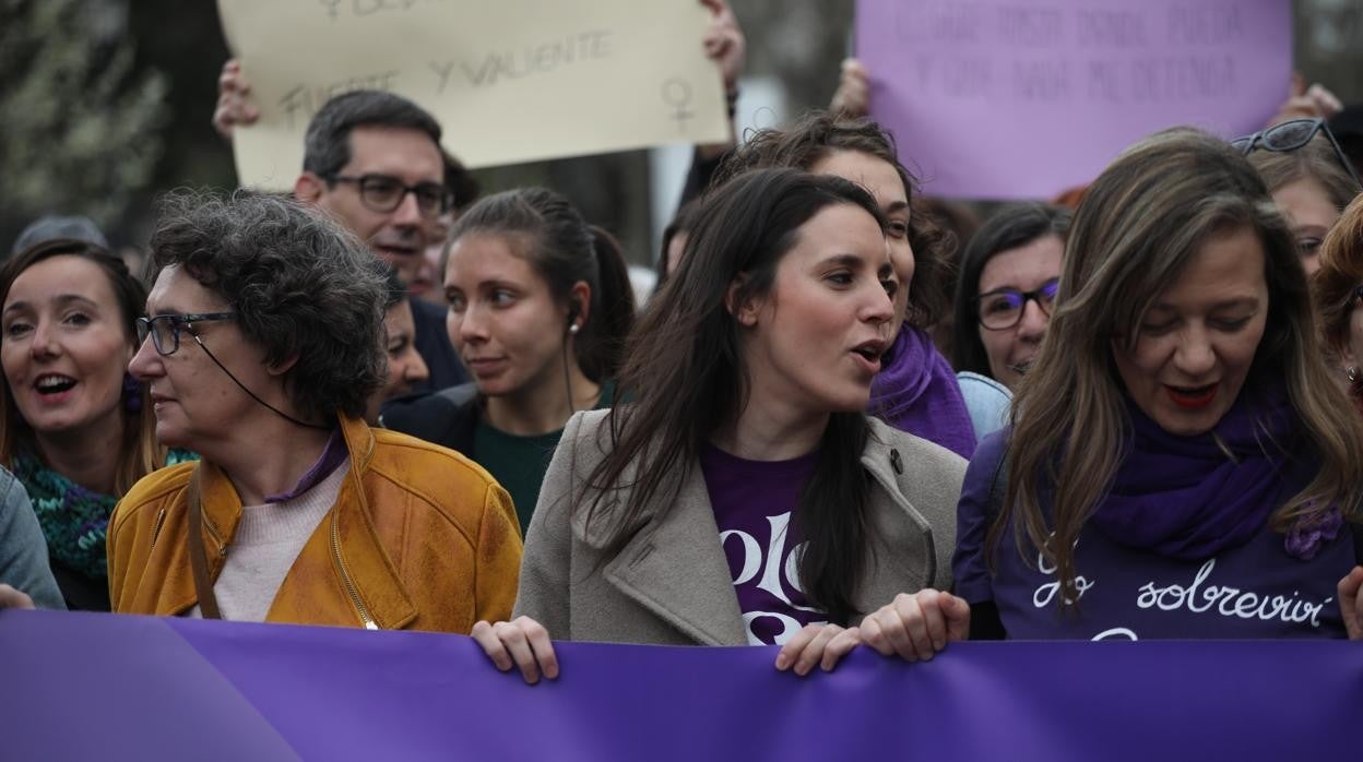 Bajo pancartas y con lemas diferentes marcharon en 2020 las representantes del recién estrenado Gobierno de coalición