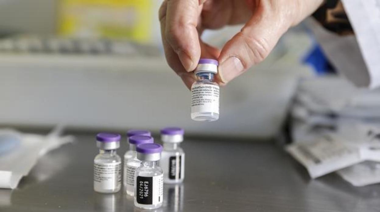 Las vacunas de Pfizer, Moderna y AstraZeneca se aplican en dos dosis