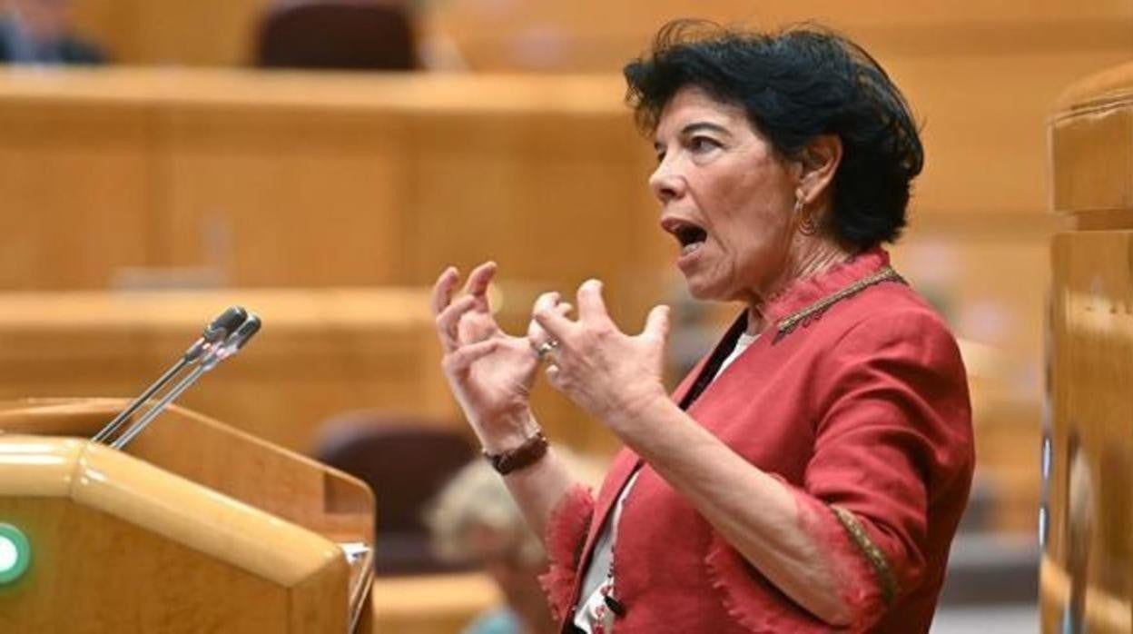 Celaá llama al diputado del PP para pedirle perdón y este le dice que lo haga a todo el colectivo de la educación especial