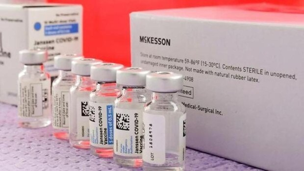 La EMA investiga cuatro casos graves de trombos raros relacionados con la vacuna Janssen