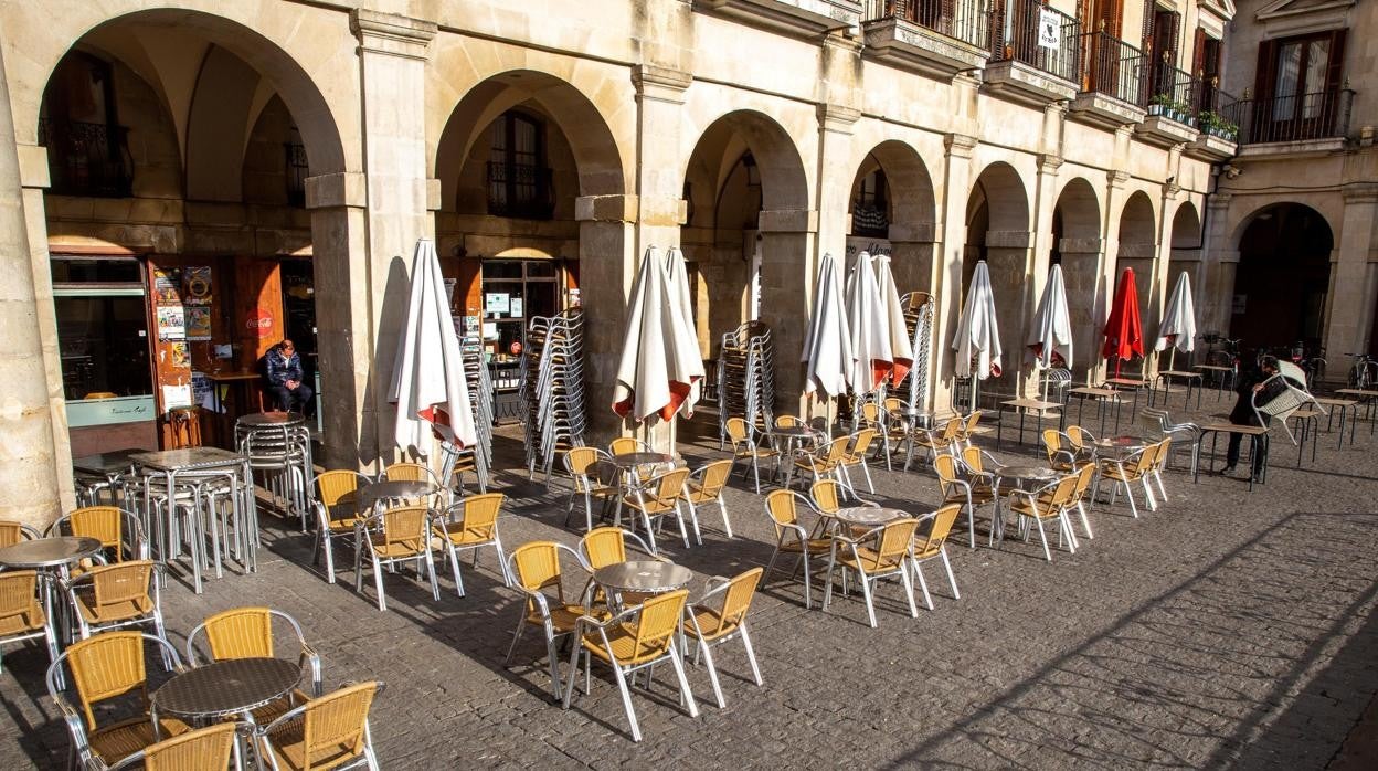 Una terraza de un bar en Vitoria