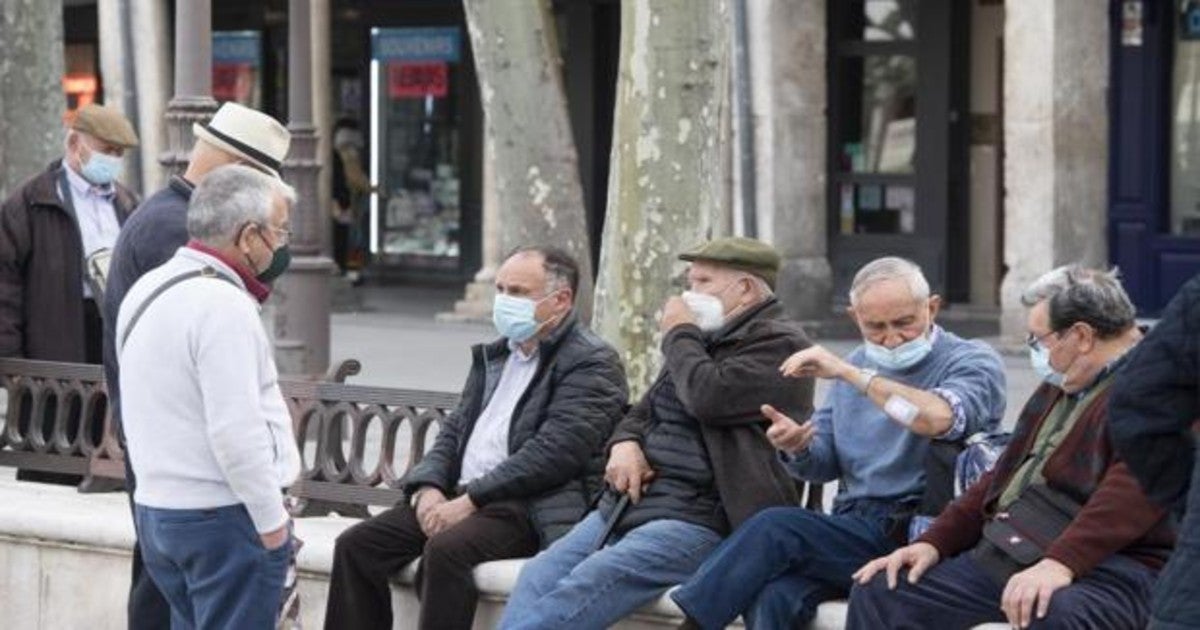 Europa plantea por primera vez relajar el uso de la mascarilla a los ya vacunados