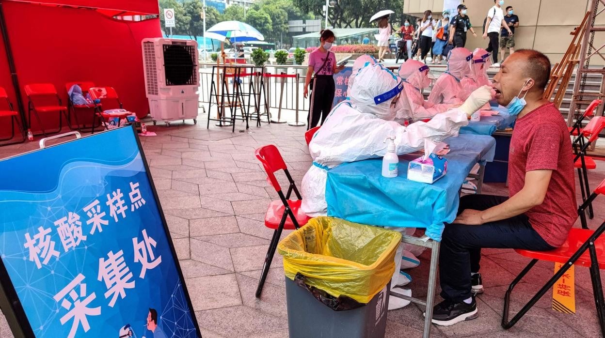 Realización de pruebas de coronavirus en China