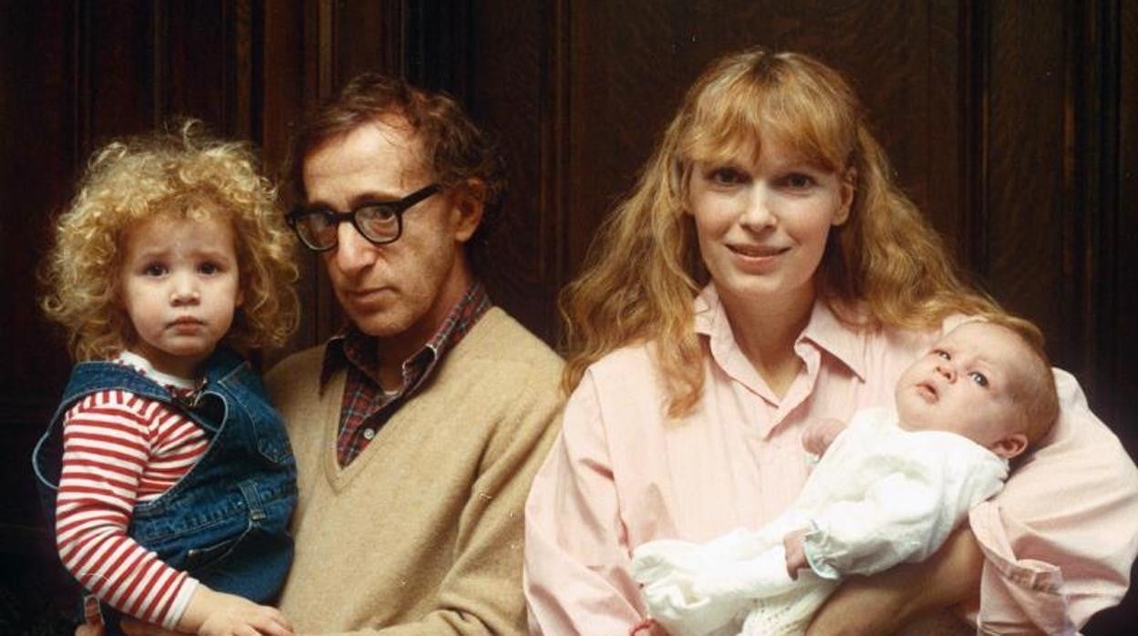 Dylan Farrow, Woody Allen, Moses y Mia Farrow