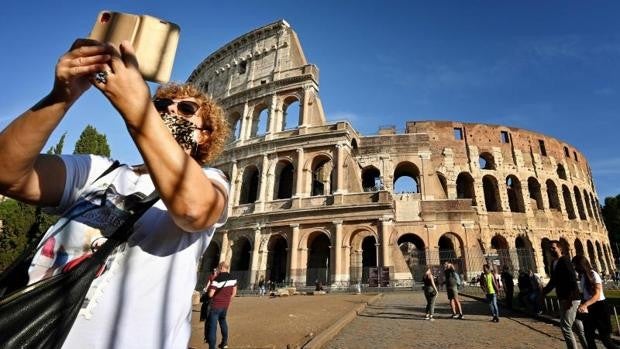 La mascarilla dejará de ser obligatoria al aire libre el 28 de junio en Italia