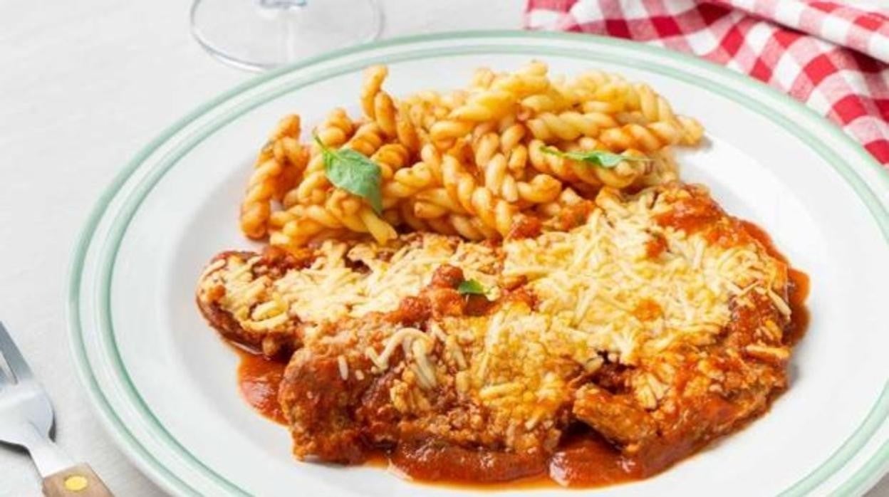 Un plato 100% veggie de Wetaca: pollo a la parmigiana con penne