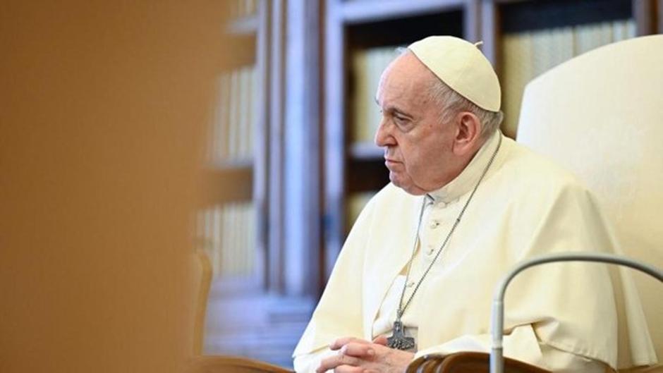 El Papa Francisco se somete a una operación de colon en un hospital italiano