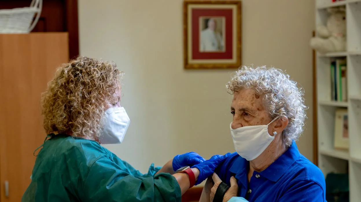 Caampaña de vacunación de mayores en España