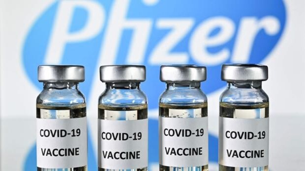 Pfizer rebaja la efectividad de su vacuna y aboga por la necesidad de inocular una tercera dosis