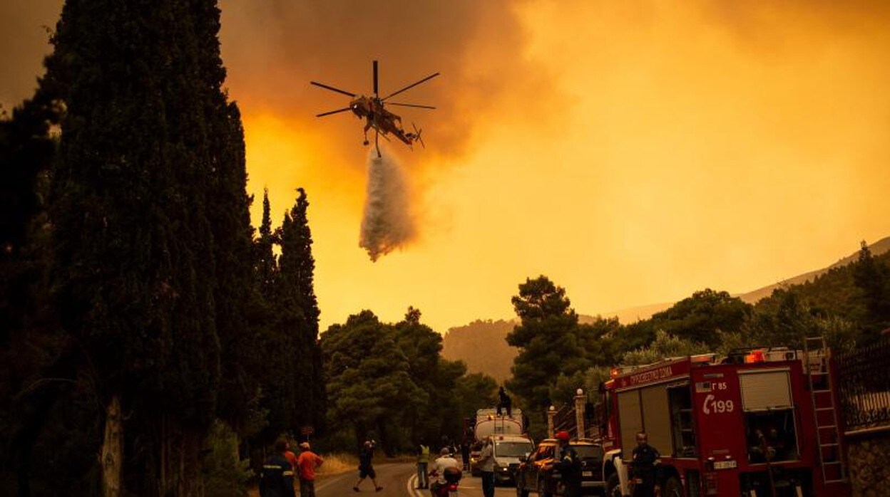La región griega de Vília continúa ardiendo
