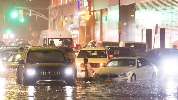 Nueva York declara el estado de emergencia por el azote del huracán Ida, que deja al menos 9 muertos