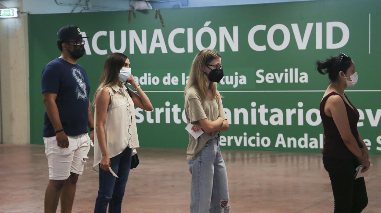 Vacunación Covid en el estadio de la Cartuja de Sevilla