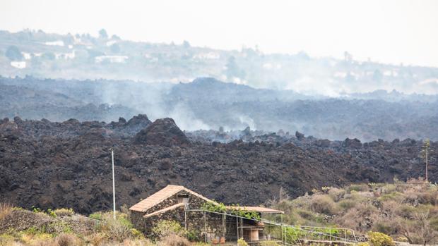 La colada se frena y el volcán entra en una fase más explosiva