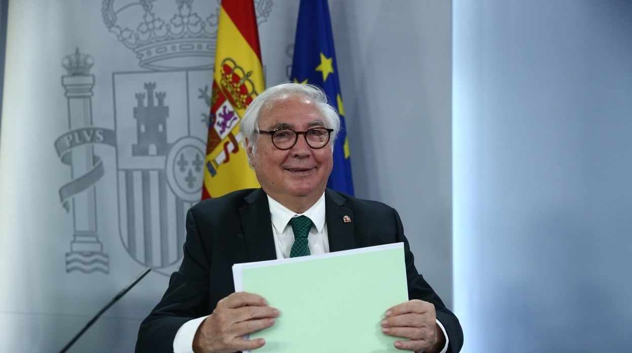 El ministro de Universidades, Manuel Castells