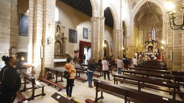 La Iglesia de Francia pide perdón a las más de 300.000 víctimas de los abusos sexuales de sacerdotes y laicos