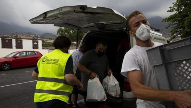 Aluvión de solidaridad anómima para los afectados por el volcán de La Palma
