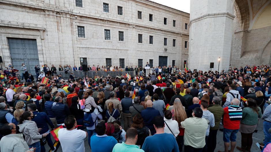 Expulsadas varias jóvenes antifascistas del acto de Vox en Valladolid