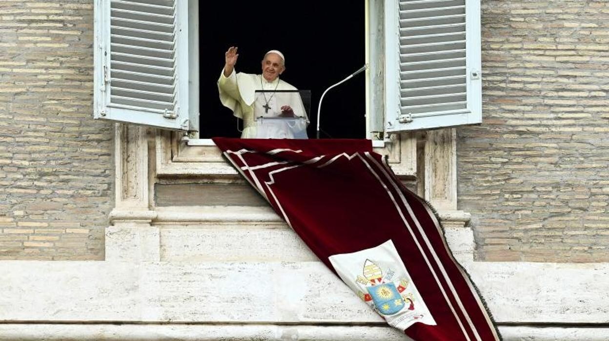 El Papa celebrará misa en el Cementerio Militar Francés «por las víctimas de la guerra y de la violencia»