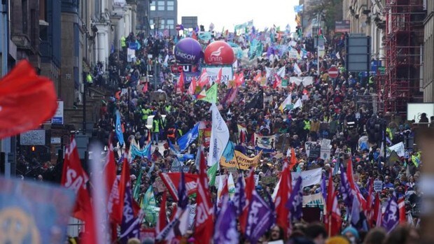 Glasgow y el mundo entero marchan para exigir «justicia climática» a la COP26
