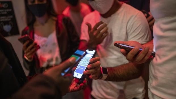 El País Vasco solicita al TSJPV autorización para exigir el pasaporte Covid en el ocio nocturno y restaurantes