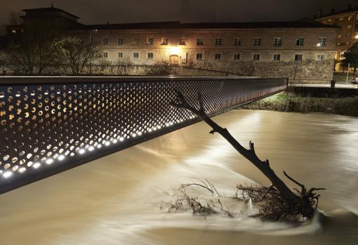 El temporal provoca desbordamientos en el curso bajo del Arga (Navarra)