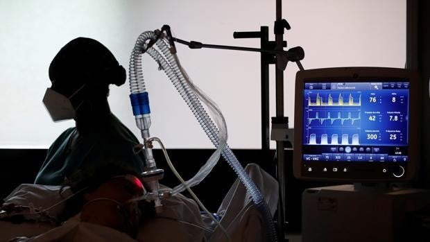 Una mujer con un certificado de vacunación falso muere de coronavirus en Francia