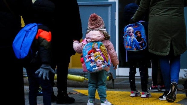 Gobierno, autonomías, comunidad educativa y rectores apuestan por la vuelta a las aulas tras las vacaciones