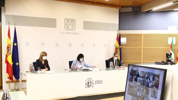 El Gobierno y las comunidades acuerdan por unanimidad que la vuelta al cole sea presencial