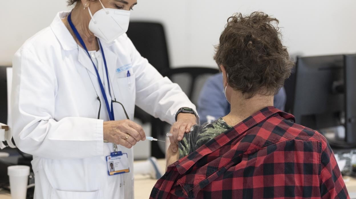 La vacunación obligatoria contra el Covid se extiende por Europa