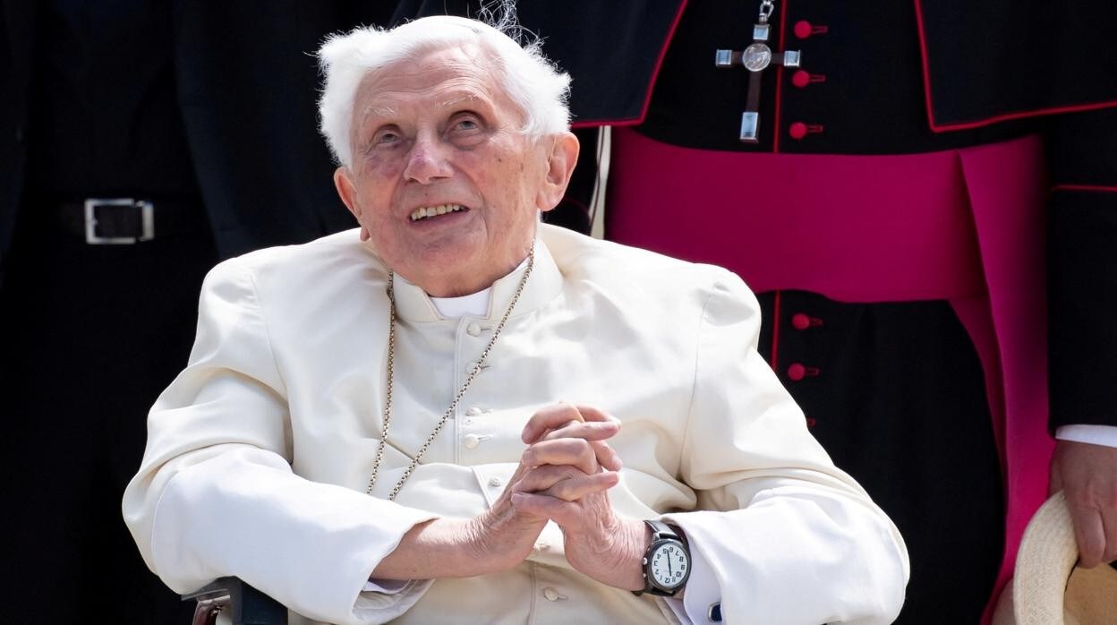 El Papa emérito Benedicto XVI, durante una de sus últimas visitas a Múnich (en junio de 2020)