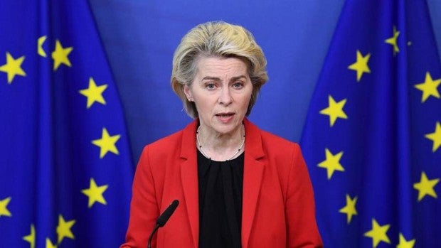 La Defensora del Pueblo de la UE pide a Von der Leyen que muestre los mensajes de texto con el jefe de Pfizer