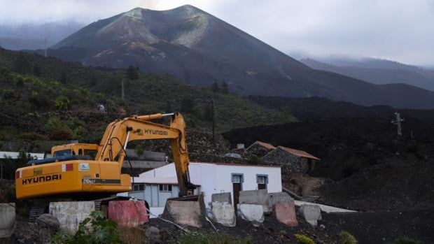 Bruselas entrega a España un anticipo de 5,4 millones para los daños del volcán de La Palma