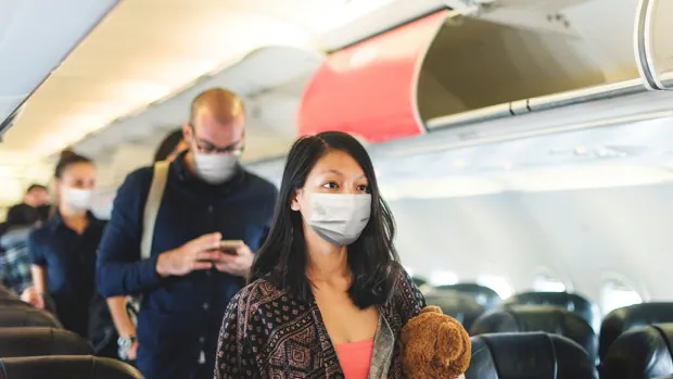 Europa deja de recomendar la mascarilla en aeropuertos y aviones