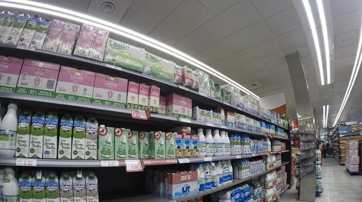La leche semidesnatada de Mercadona la mejor del mercado según la OCU