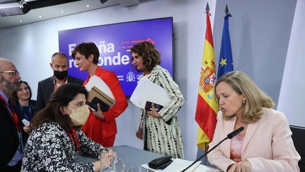 El Gobierno asiste con «horror» al repunte de manadas que agreden a mujeres jóvenes