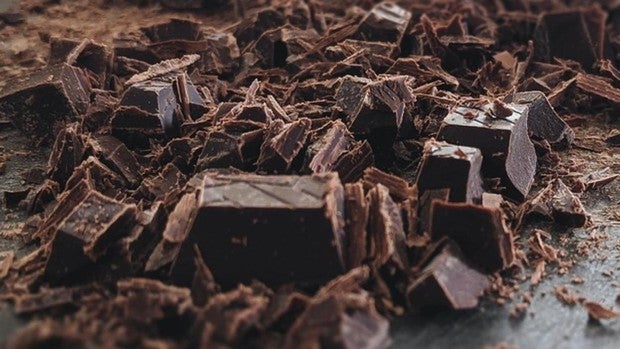 Este producto de chocolate podría no ser tolerable para los alérgicos a los frutos secos